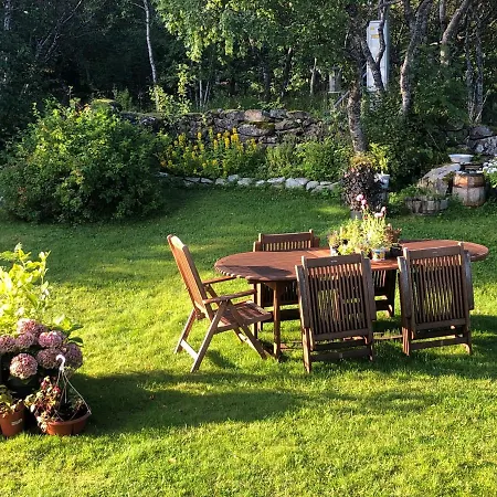 فندق مبيت وإفطار Gjestegard